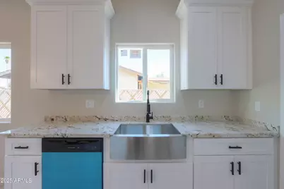 233 E Cedar Avenue, Casa Grande, AZ 85122 - Photo 11