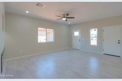 233 E Cedar Avenue, Casa Grande, AZ 85122 - Photo 5