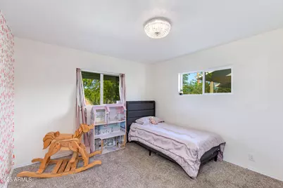 3313 N 43rd Place, Phoenix, AZ 85018 - Photo 9