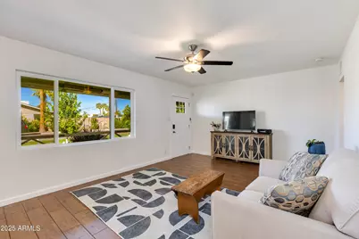 3313 N 43rd Place, Phoenix, AZ 85018 - Photo 3