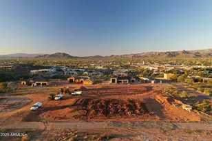 612 E Tanglewood Trl, Phoenix, AZ 85085 - Photo 13