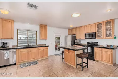 15406 N Bowling Green Drive, Sun City, AZ 85351 - Photo 7