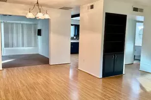 10236 W Pinehurst Dr, Sun City, AZ 85351 - Photo 9