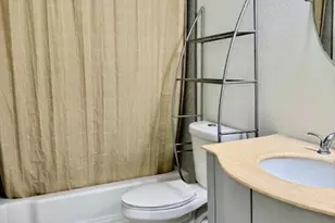 10236 W Pinehurst Dr, Sun City, AZ 85351 - Photo 19