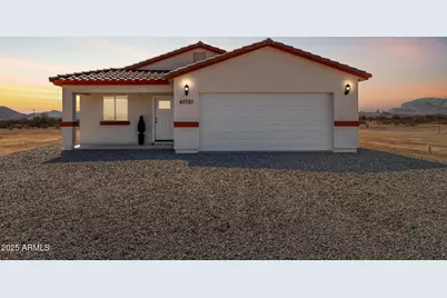 42761 W Indianola Avenue, Tonopah, AZ 85354 - Photo 1
