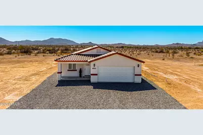42761 W Indianola Avenue, Tonopah, AZ 85354 - Photo 1