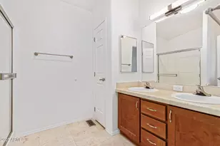 3901 E Pinnacle Peak Rd, Phoenix, AZ 85050 - Photo 25