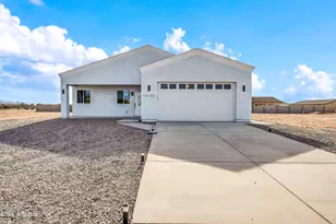 10153 W Wenden Dr, Arizona City, AZ 85123 - Photo 1