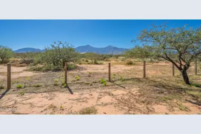 7452 E Nevada Drive, Hereford, AZ 85615 - Photo 11