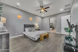 4254 E Valencia Dr, Phoenix, AZ 85042 - Photo 5