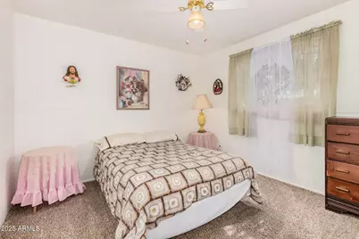 5858 W Minnezona Avenue, Phoenix, AZ 85031 - Photo 13