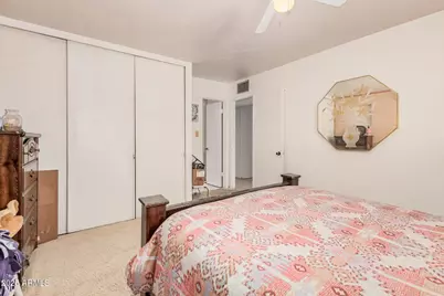 5858 W Minnezona Avenue, Phoenix, AZ 85031 - Photo 11