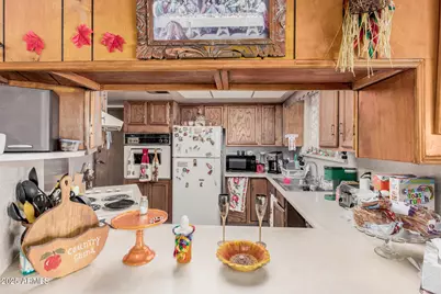 5858 W Minnezona Avenue, Phoenix, AZ 85031 - Photo 7