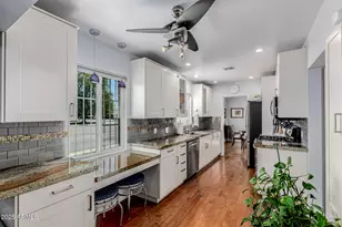 702 W Cambridge Ave, Phoenix, AZ 85007 - Photo 15