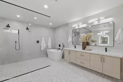 8202 E Mackenzie Drive, Scottsdale, AZ 85251 - Photo 27