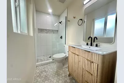 8202 E Mackenzie Drive, Scottsdale, AZ 85251 - Photo 33