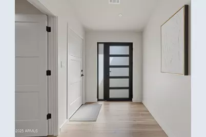 8202 E Mackenzie Drive, Scottsdale, AZ 85251 - Photo 5