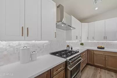 8202 E Mackenzie Drive, Scottsdale, AZ 85251 - Photo 19