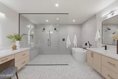 8202 E Mackenzie Drive, Scottsdale, AZ 85251 - Photo 29