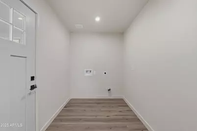 8202 E Mackenzie Drive, Scottsdale, AZ 85251 - Photo 37