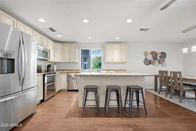 9102 E Lakeview Drive, Sun Lakes, AZ 85248 - Photo 11