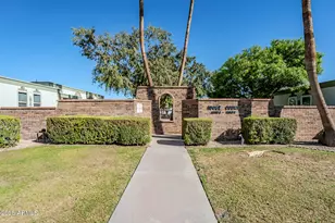 10010 W Royal Oak Rd, Sun City, AZ 85351 - Photo 19