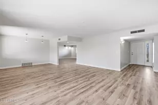 2515 S Palm Dr, Tempe, AZ 85282 - Photo 7