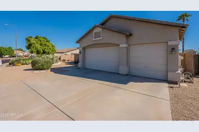2033 N 110th Avenue, Avondale, AZ 85392 - Photo 3