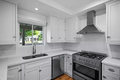 4716 N 34th Place, Phoenix, AZ 85018 - Photo 25