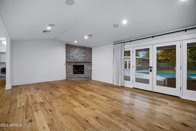 4716 N 34th Place, Phoenix, AZ 85018 - Photo 17