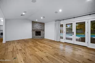 4716 N 34th Pl, Phoenix, AZ 85018 - Photo 17