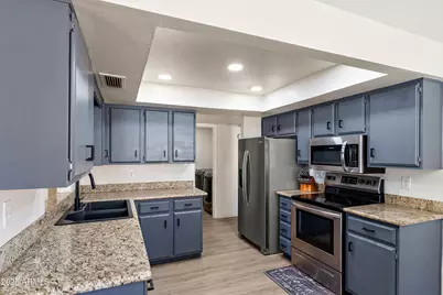 10320 W Hazelwood Avenue, Phoenix, AZ 85037 - Photo 3