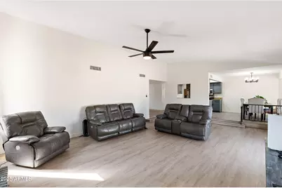 10320 W Hazelwood Avenue, Phoenix, AZ 85037 - Photo 5