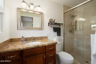 811 W Linger Ln, Phoenix, AZ 85021 - Photo 19