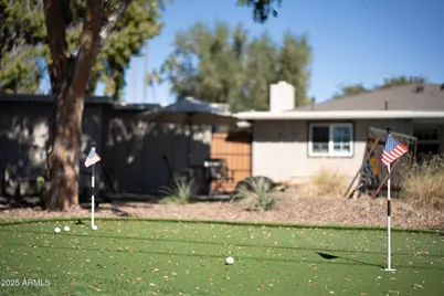 811 W Linger Lane, Phoenix, AZ 85021 - Photo 23