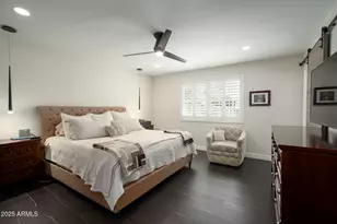 811 W Linger Ln, Phoenix, AZ 85021 - Photo 17