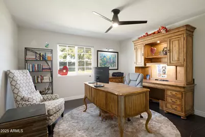 811 W Linger Lane, Phoenix, AZ 85021 - Photo 21