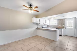 319 W Kristal Way, Phoenix, AZ 85027 - Photo 13