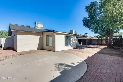 319 W Kristal Way, Phoenix, AZ 85027 - Photo 39