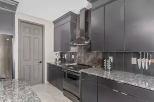 40922 W Desert Fairways Dr, Maricopa, AZ 85138 - Photo 9