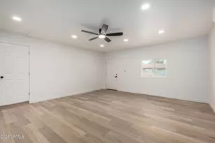 3939 W Harmont Dr, Phoenix, AZ 85051 - Photo 23