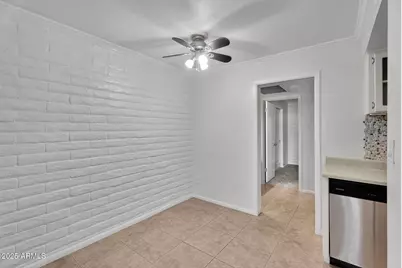 3737 E Turney Avenue #120, Phoenix, AZ 85018 - Photo 9
