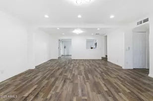 1929 E Union Hills Dr, Phoenix, AZ 85024 - Photo 7