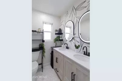 1903 E Palo Verde Drive, Phoenix, AZ 85016 - Photo 9