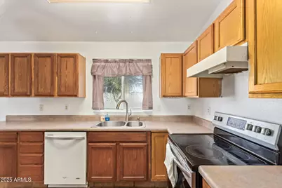 13067 S Del Rio Road, Arizona City, AZ 85123 - Photo 9