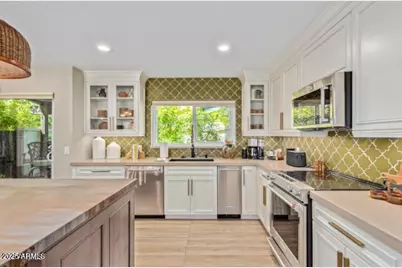 2551 E Missouri Avenue, Phoenix, AZ 85016 - Photo 7