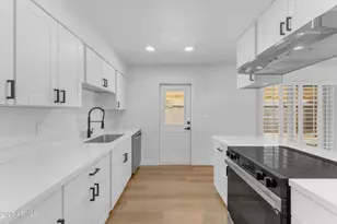 3645 W Cavalier Dr, Phoenix, AZ 85019 - Photo 15