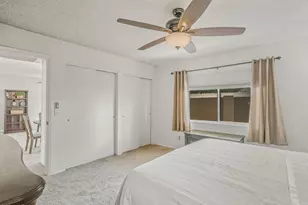 807 E Michelle Dr, Phoenix, AZ 85022 - Photo 25