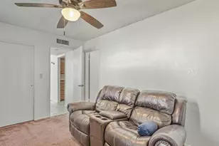 807 E Michelle Dr, Phoenix, AZ 85022 - Photo 31