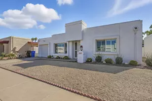 807 E Michelle Dr, Phoenix, AZ 85022 - Photo 7